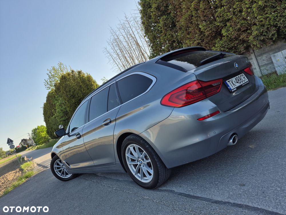 BMW Seria 5 520d Sport - 32