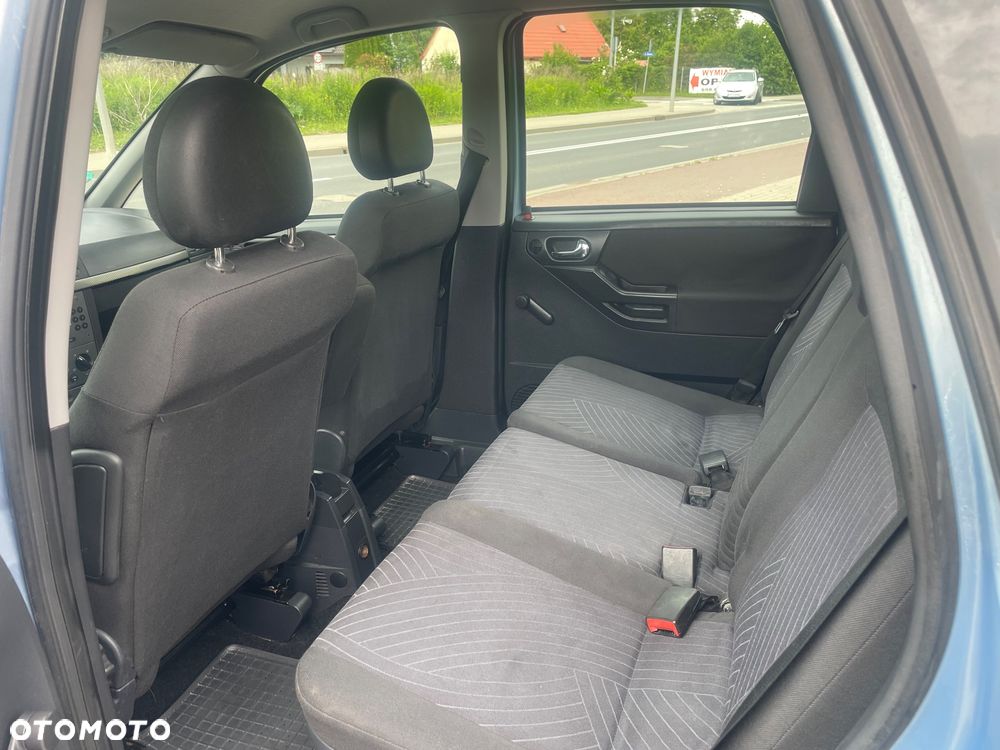 Opel Meriva - 15
