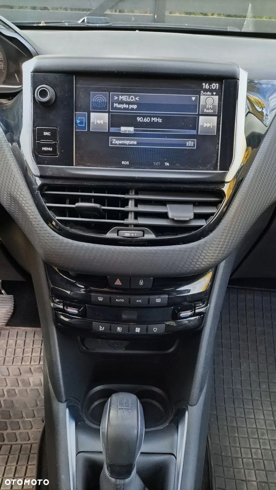 Peugeot 208 1.2 PureTech Allure - 20