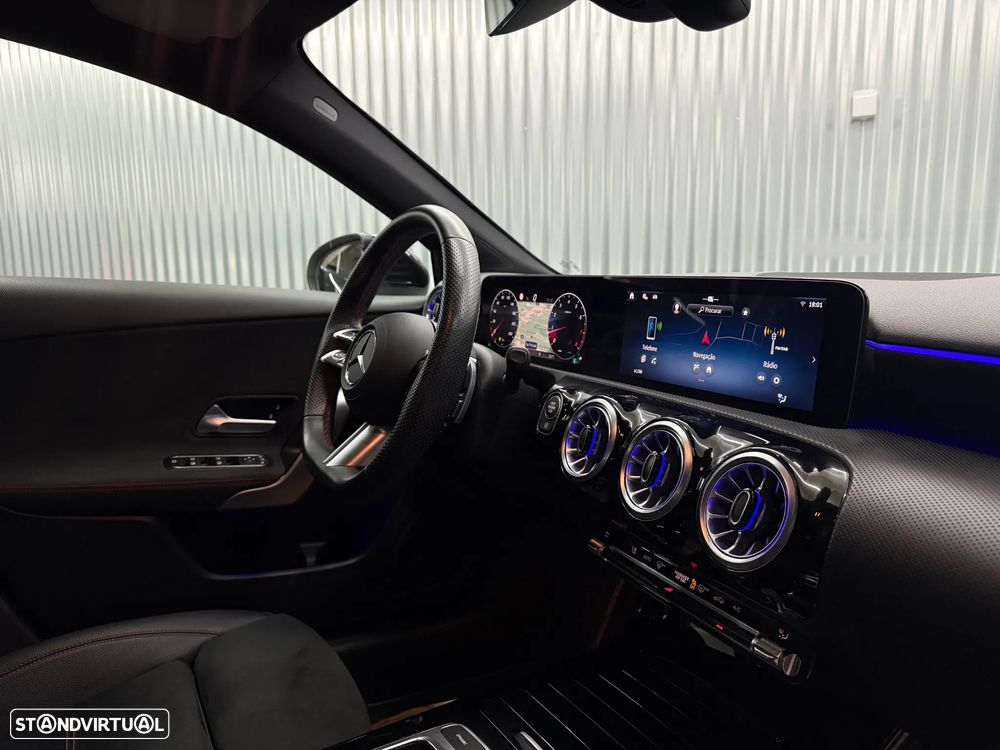 Mercedes-Benz A 200 Limousine AMG Line Aut. - 23