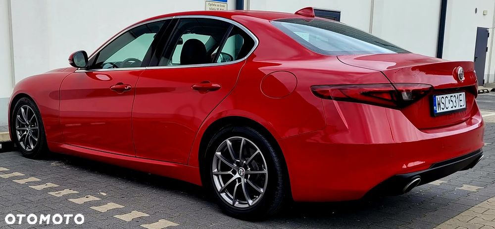 Alfa Romeo Giulia - 5