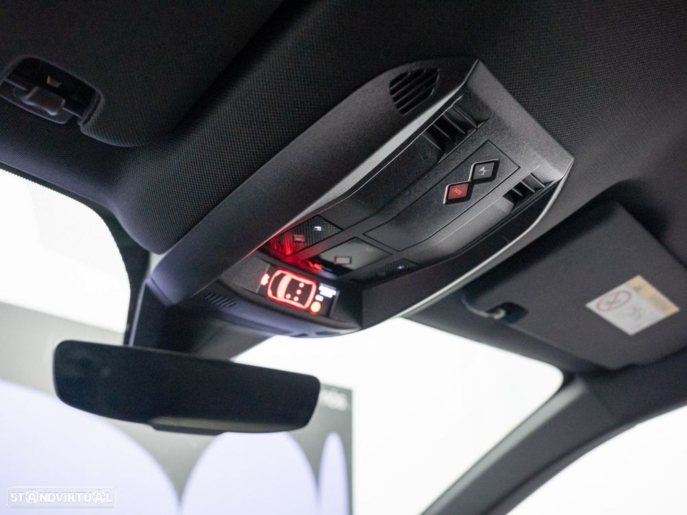 DS DS7 Crossback E-Tense Performance Line EAT8 - 35