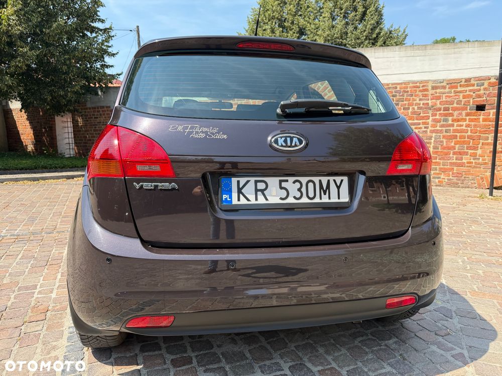 Kia Venga - 5