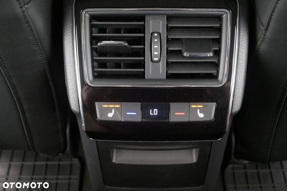 Skoda Superb 2.0 TSI 4x4 L&K DSG - 29