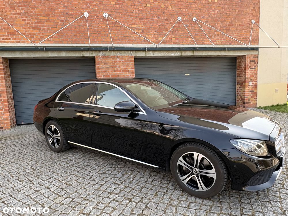 Mercedes-Benz Klasa E 200 4Matic 9G-TRONIC Avantgarde - 9