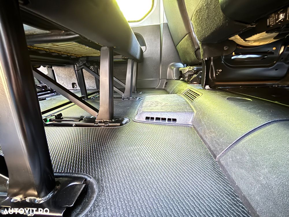 Renault Trafic 2.0 Blue dCi 120 Combi L2H1 8+1 locuri Authentique - 24