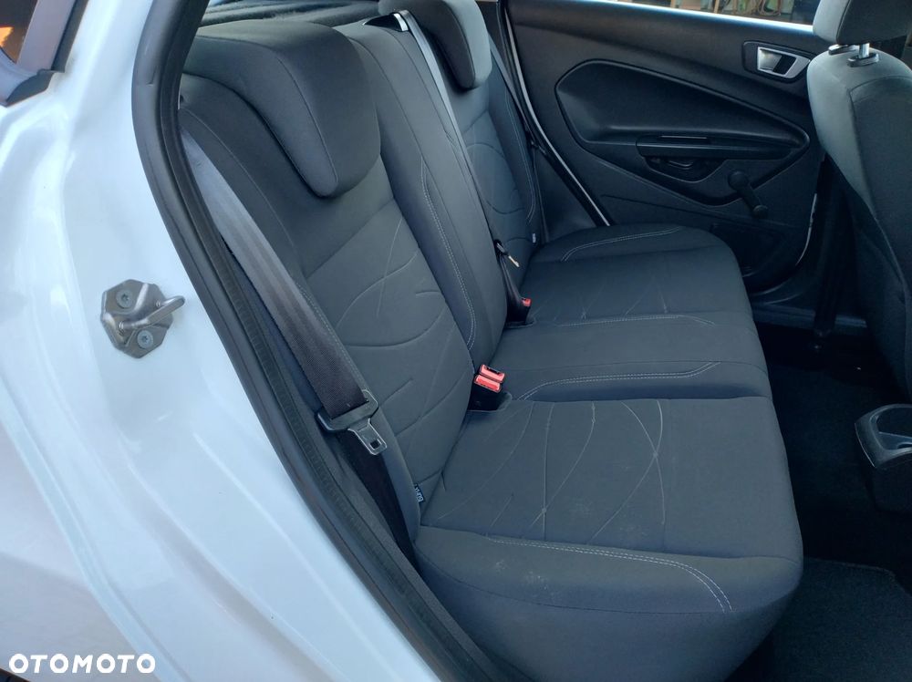 Ford Fiesta 1.25 Champions Edition - 33