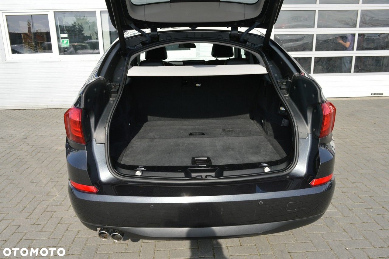 BMW 5GT - 37