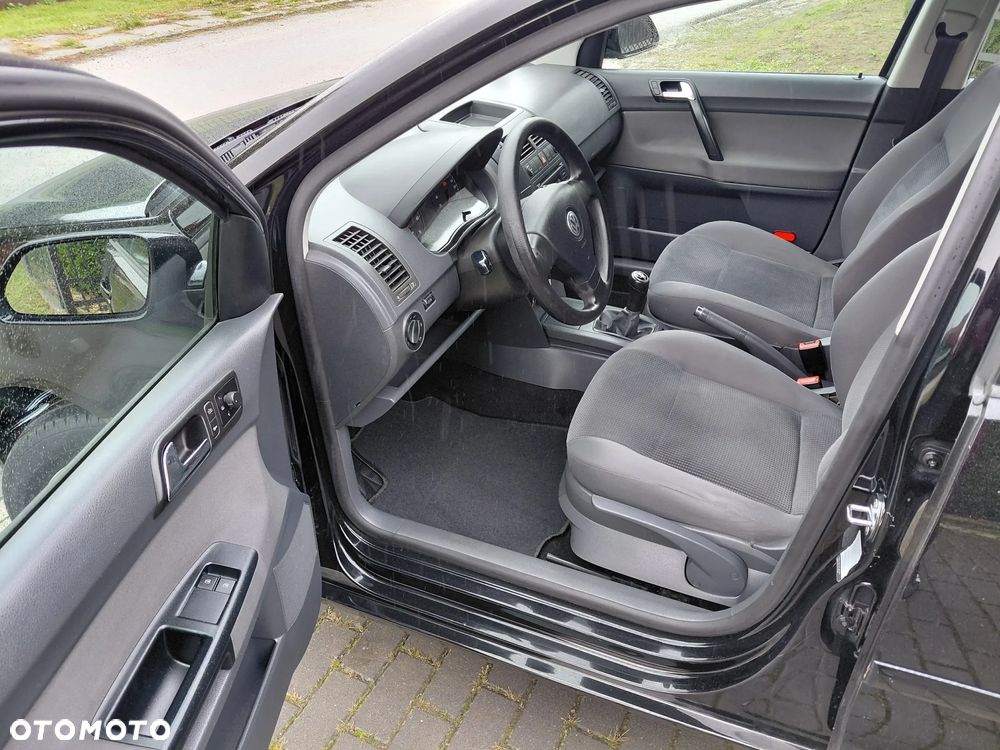Volkswagen Polo 1.4 Comfortline - 23