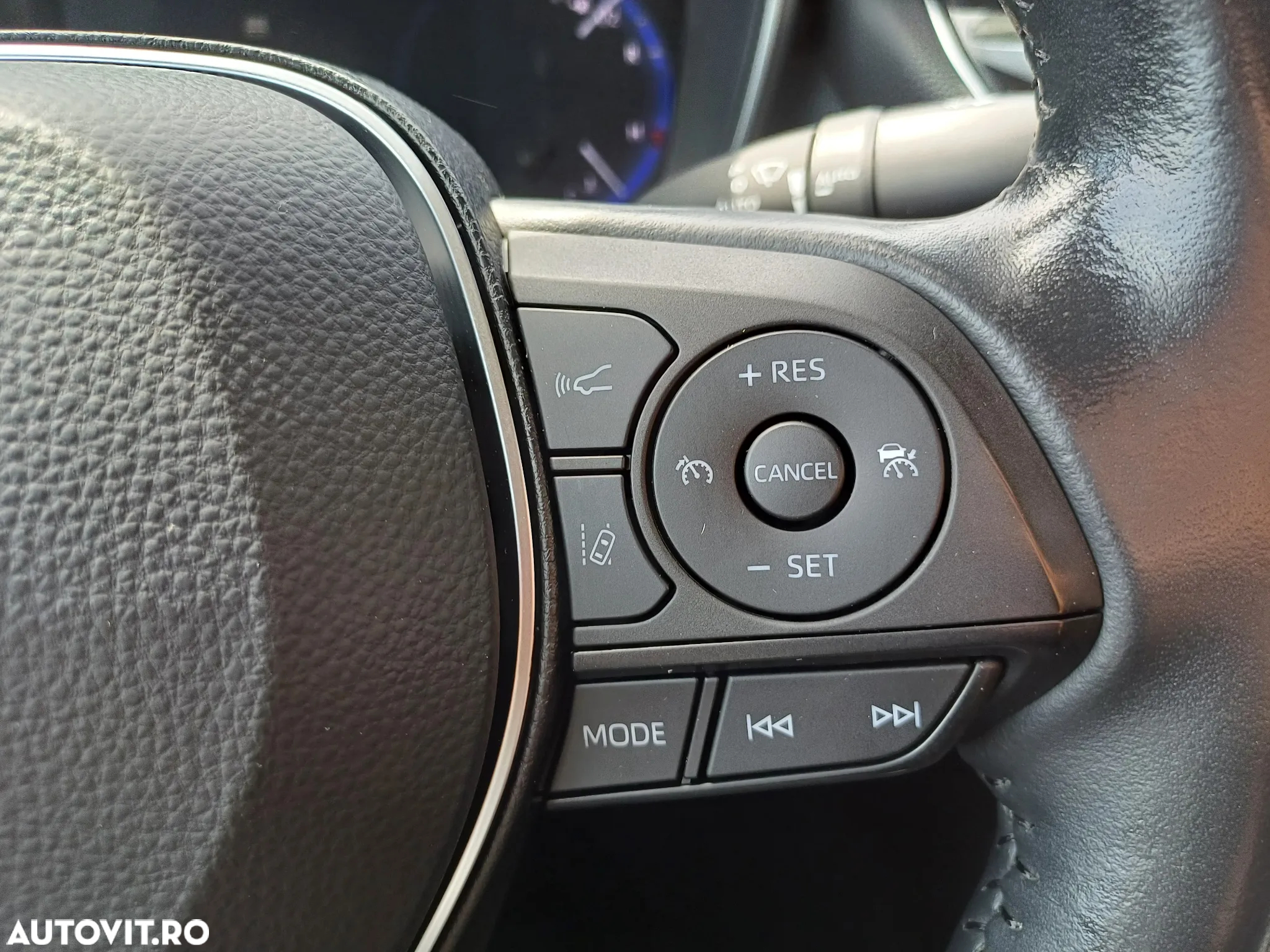 Toyota Corolla 1.8 HSD Dynamic - 17