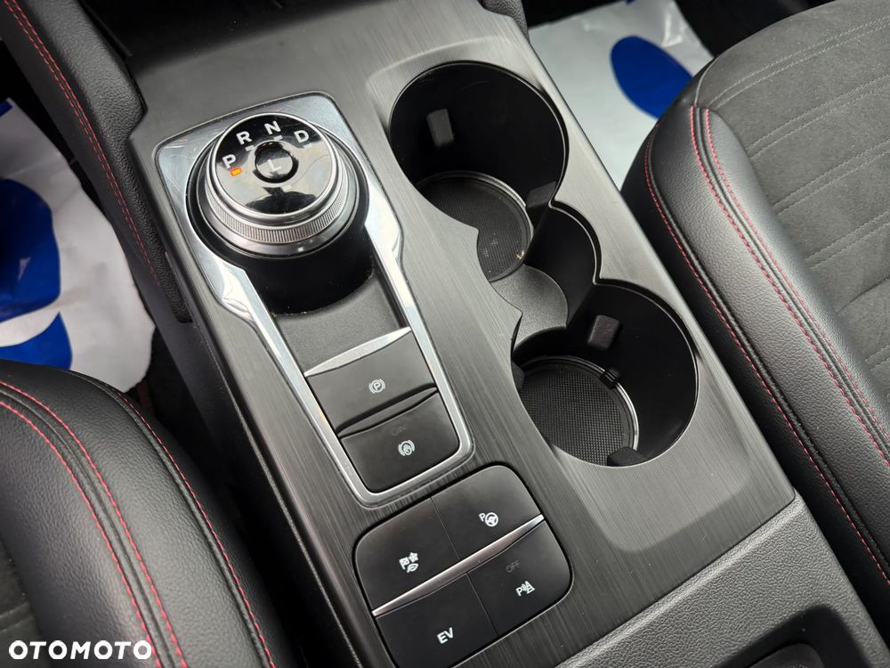 Ford Kuga 2.5P PHEV FWD ST-Line X - 21