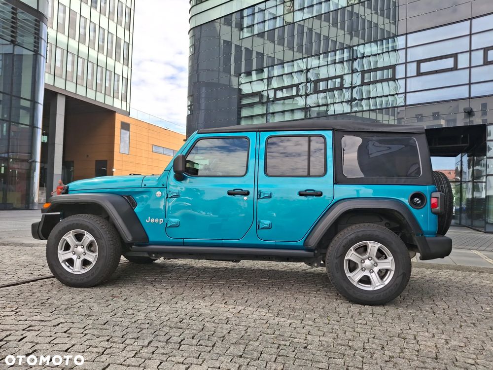 Jeep Wrangler Unlimited GME 2.0 Turbo Sport - 37