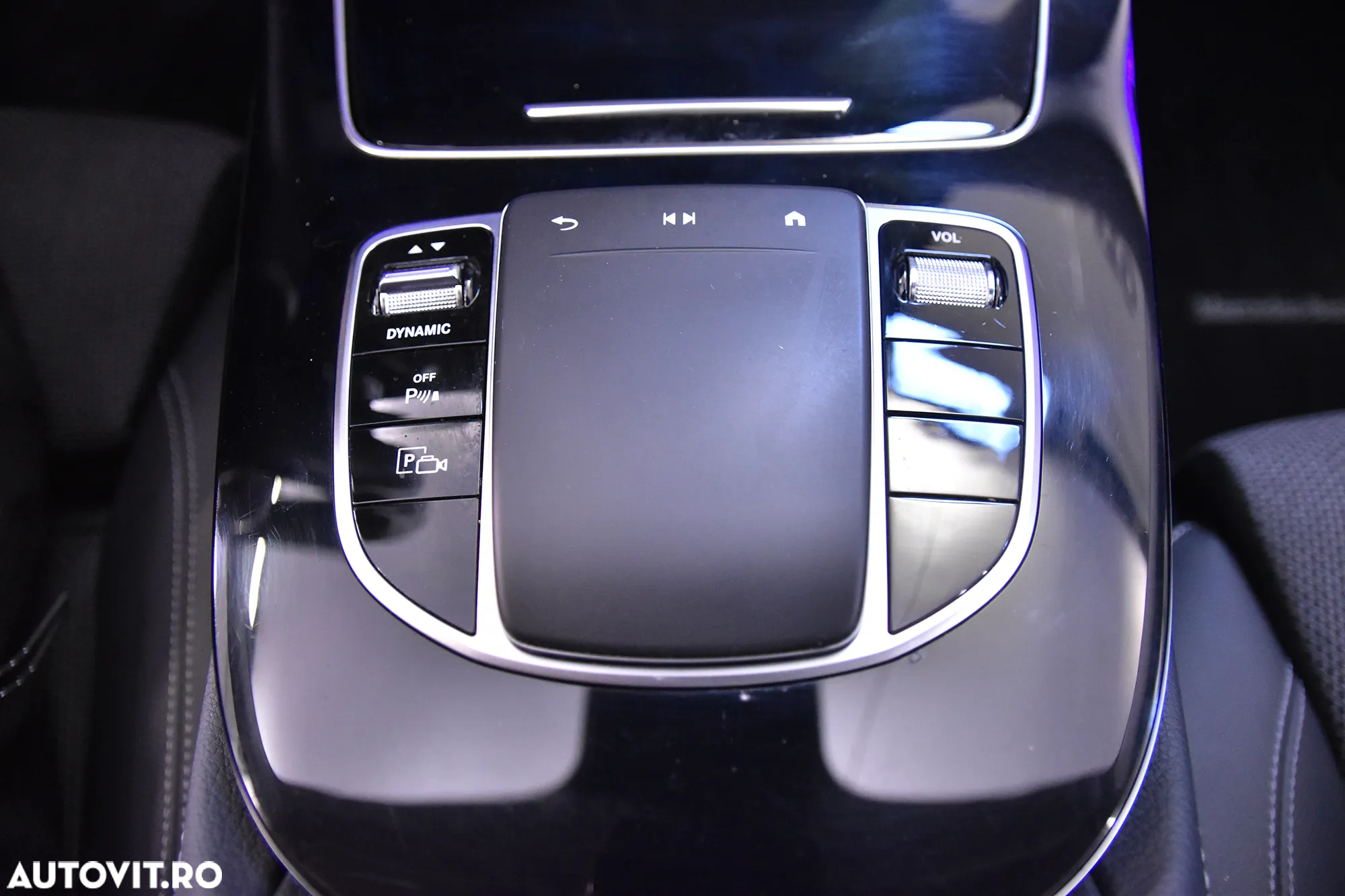 Mercedes-Benz E 300 de Aut. - 17