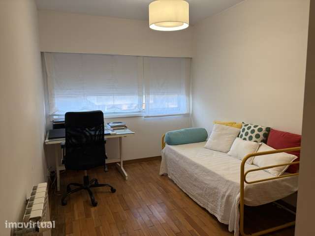 Apartamento T2 em Leça da Palmeira, na 1ª linha de mar - Grande imagem: 5/9