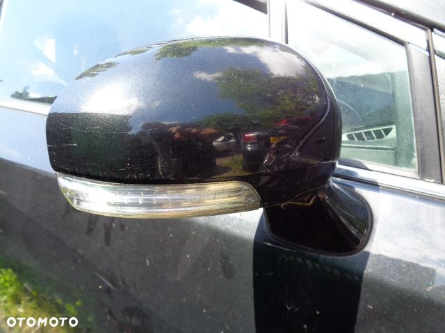LUSTERKO PRAWE ZEW.TOYOTA AVENSIS T27 09-14 UK 209 - 1