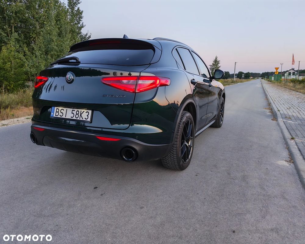 Alfa Romeo Stelvio - 32