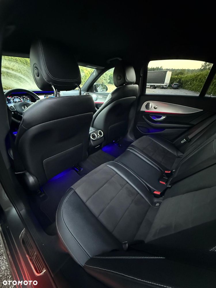 Mercedes-Benz Klasa E 220 d 4-Matic 9G-TRONIC - 10