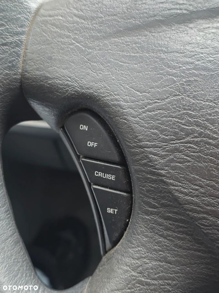 Chrysler Voyager 2.4 SE - 30