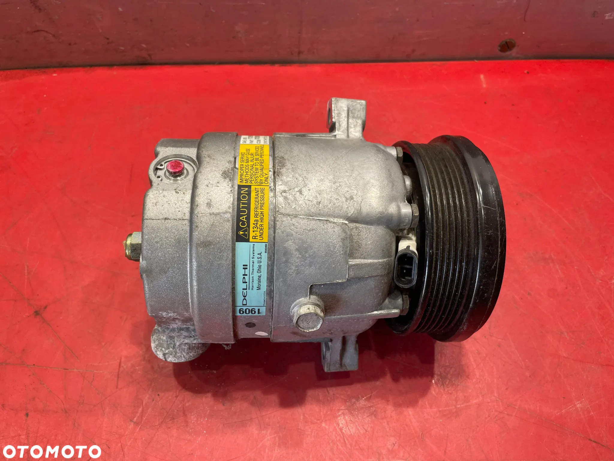 Sprężarka klimatyzacji OPEL VECTRA B 90443840 - 2