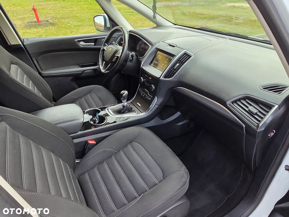 Ford Galaxy - 14