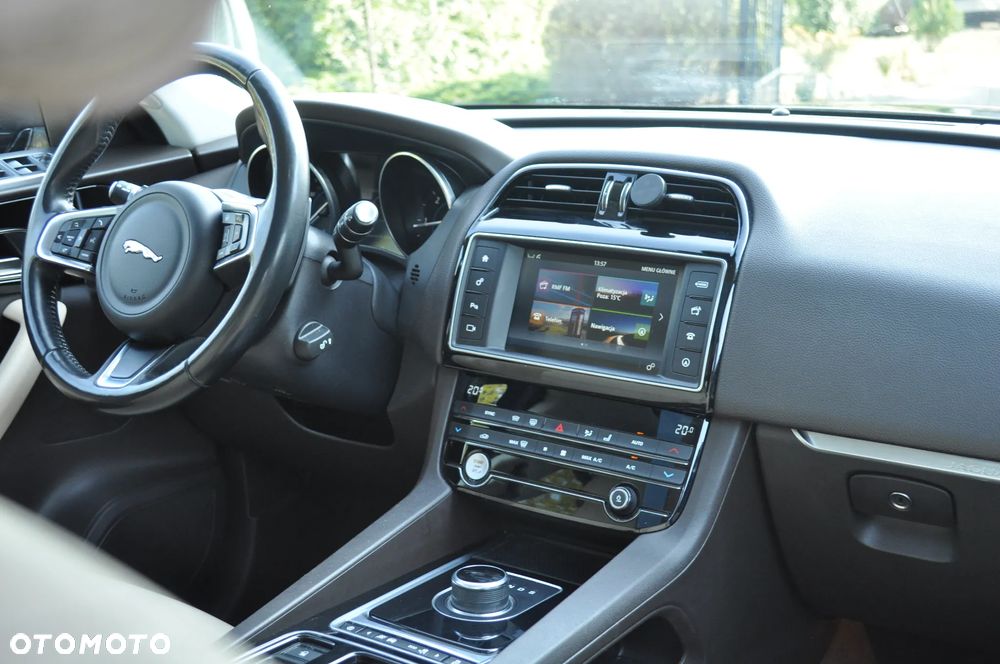 Jaguar F-Pace 2.0 i4D AWD Portfolio - 13