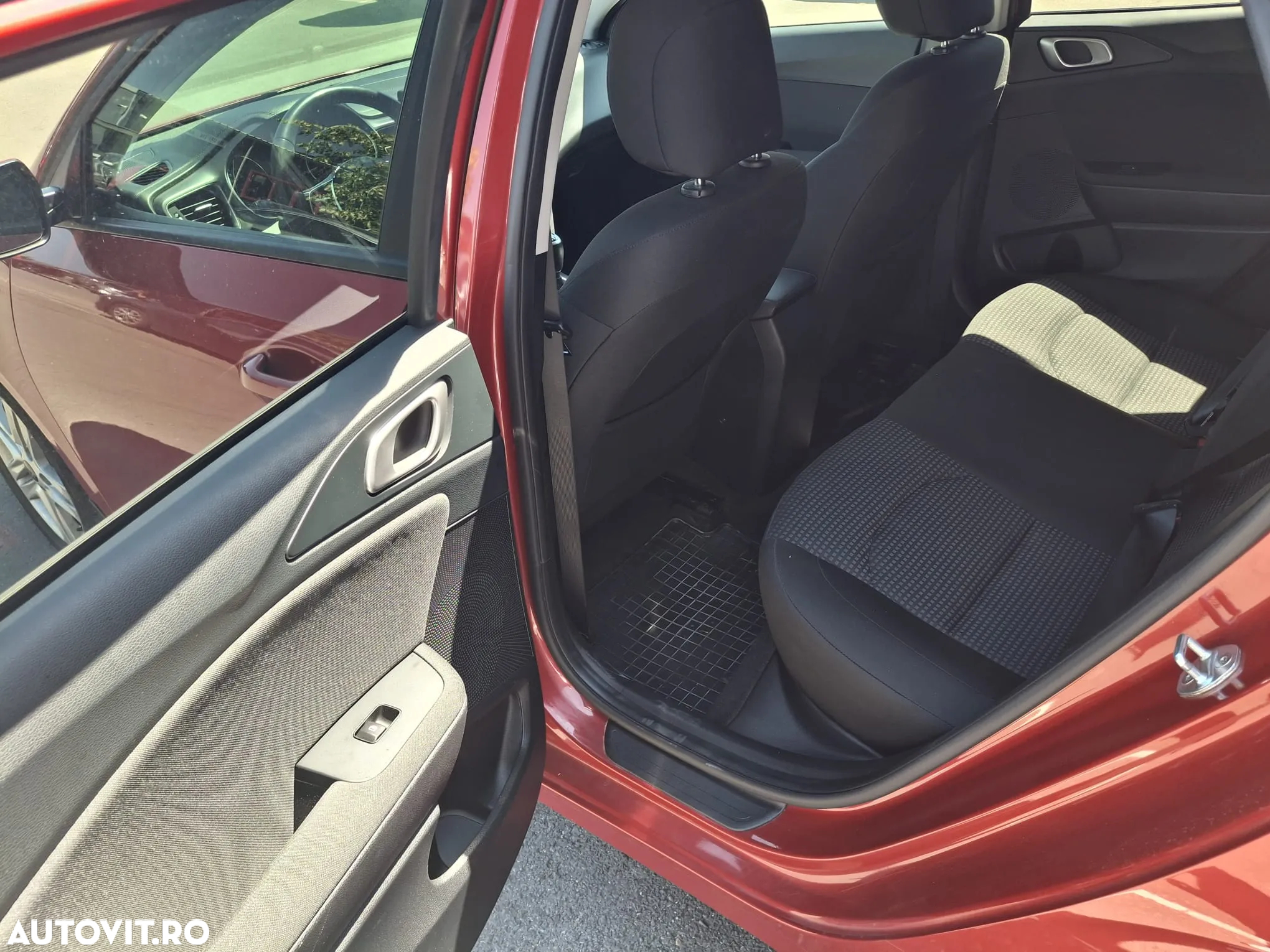 Kia Ceed 1.4 T-GDI Star - 24