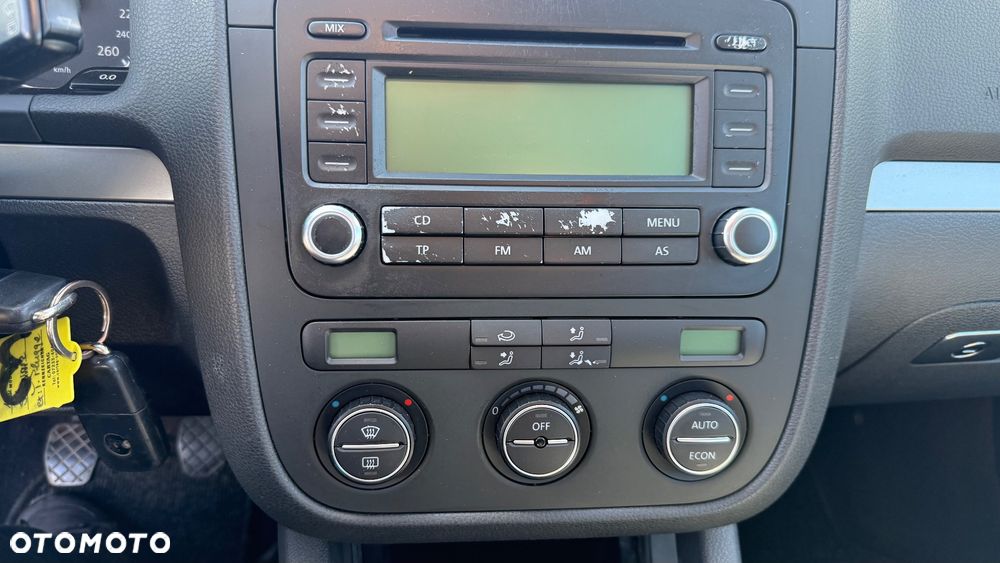 Volkswagen Golf 1.6 Comfortline - 12