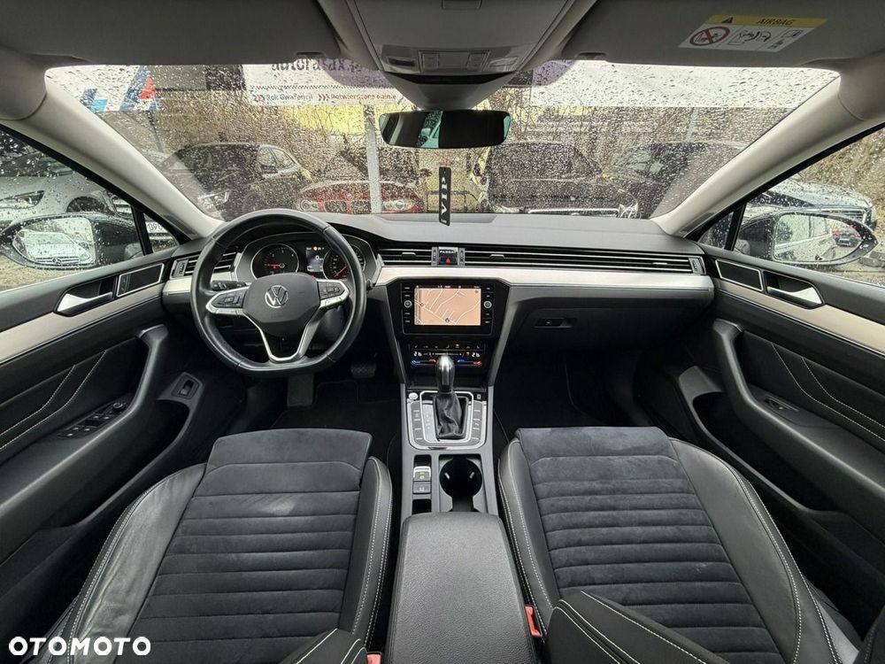 Volkswagen Passat - 13