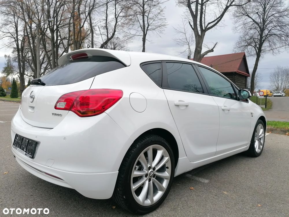 Opel Astra 1.4 Turbo 150 Jahre - 6