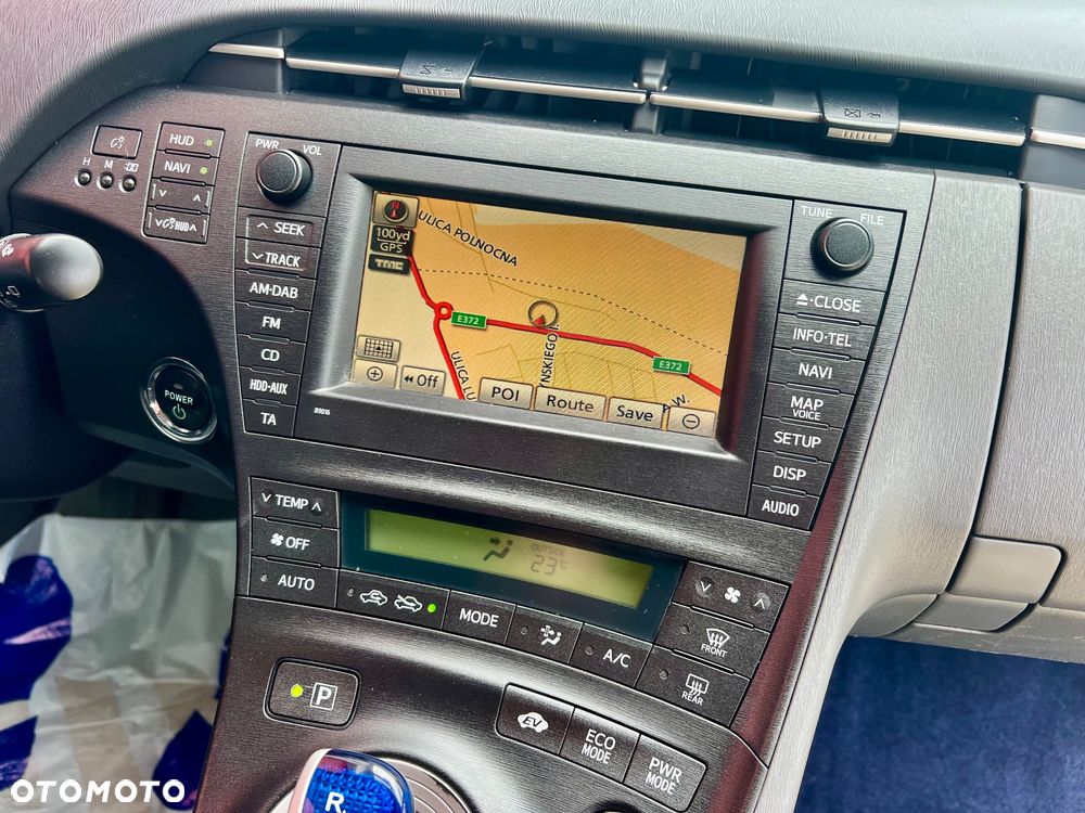 Toyota Prius (Hybrid) Executive - 8