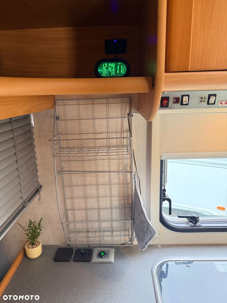Adria ADIVA 502 UP-mover, przedsionek bogate wyposażenie - 18