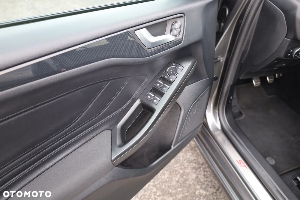 Ford Focus 1.0 EcoBoost ST-Line - 20