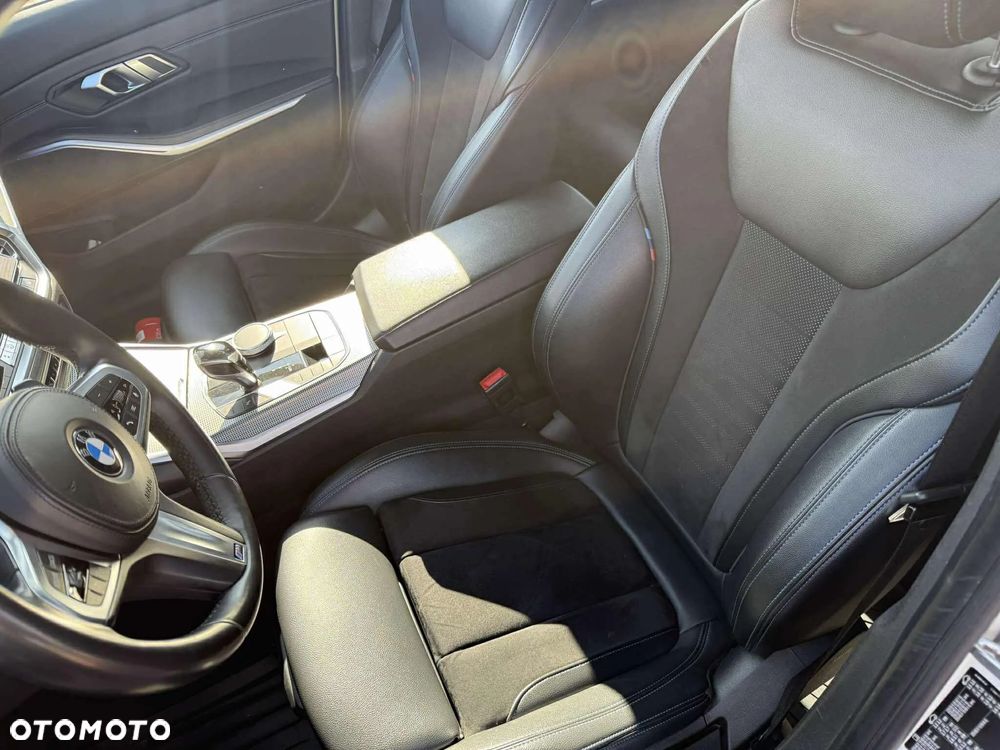 BMW Seria 3 320i M Sport Shadow sport - 27