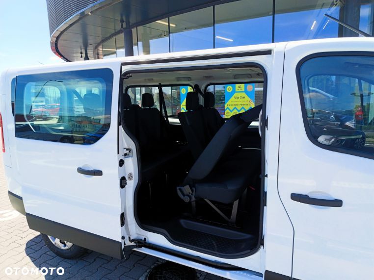 Renault Trafic Grand 2.0 dCi - 13