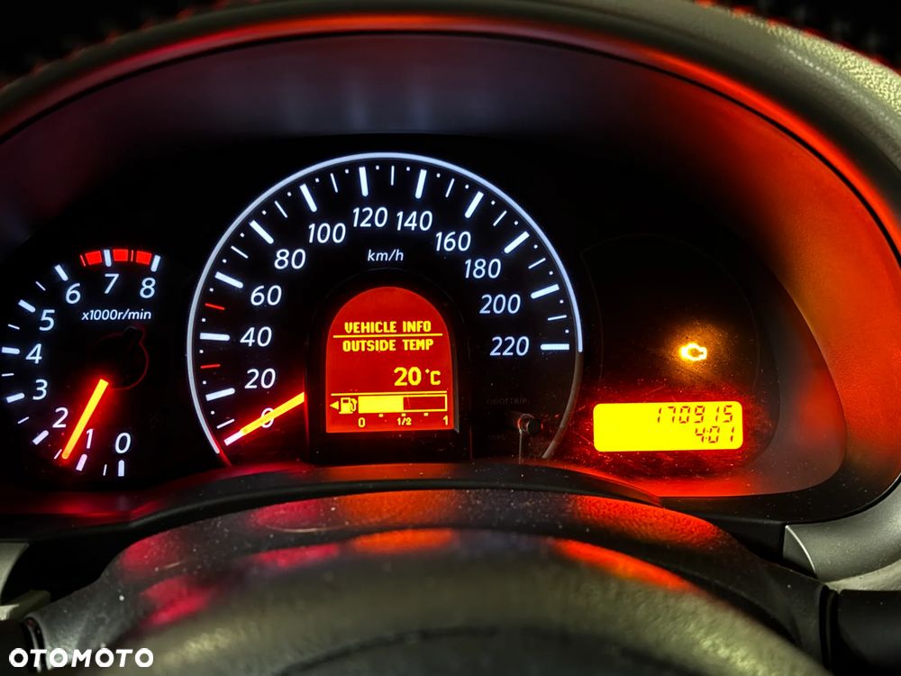 Nissan Micra 2010 photo 4