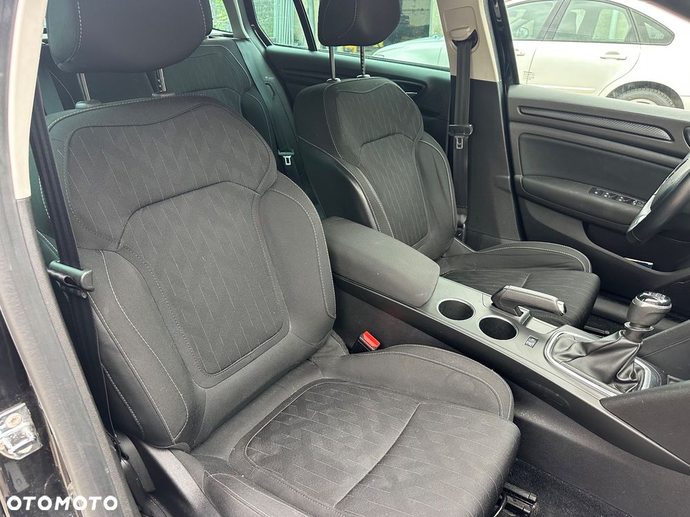 Renault Megane TCe 140 GPF LIMITED - 25