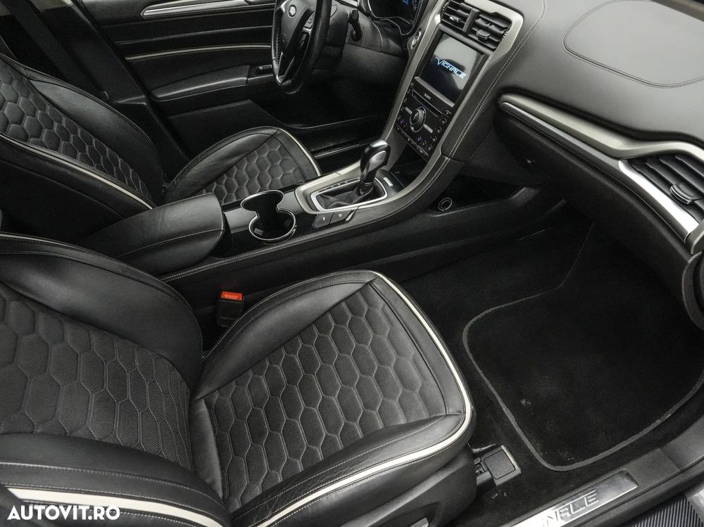 Ford Mondeo 2.0 HEV Vignale - 12