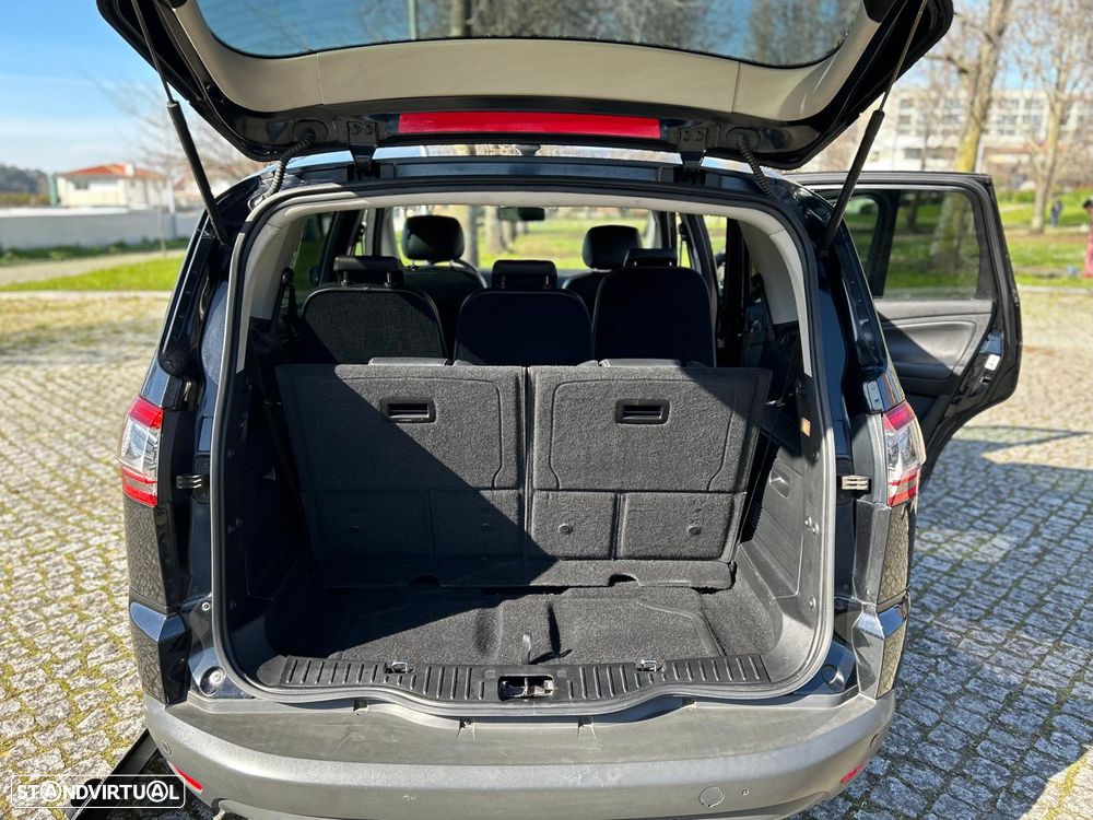 Ford S-Max 2.0 TDCi Titanium 7L 149g - 7