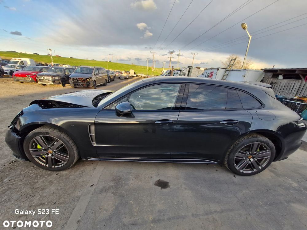 Porsche Panamera 4 E-Hybrid 10 Years Edition - 2