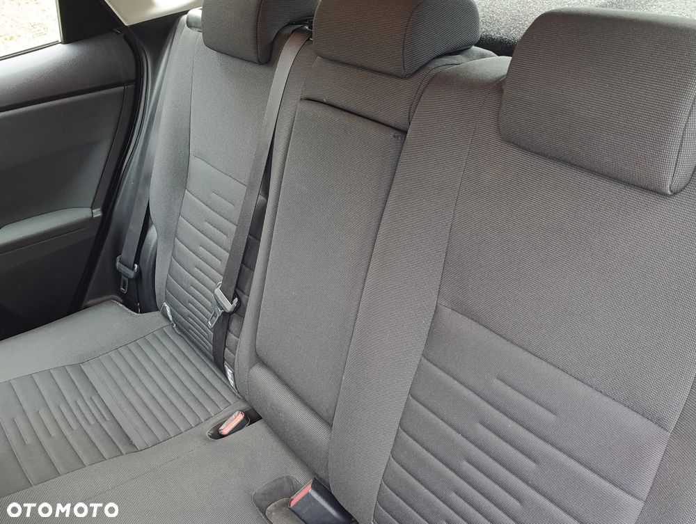 Toyota Auris 1.6 Comfort - 16