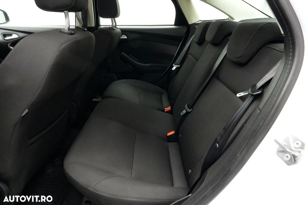 Ford Focus 1.5 EcoBlue Connected - 16