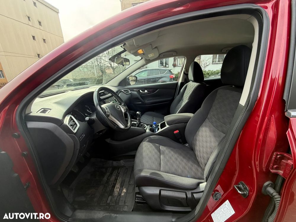 Nissan Qashqai 1.6L dCi Start/Stop 4X4-i Tekna - 10