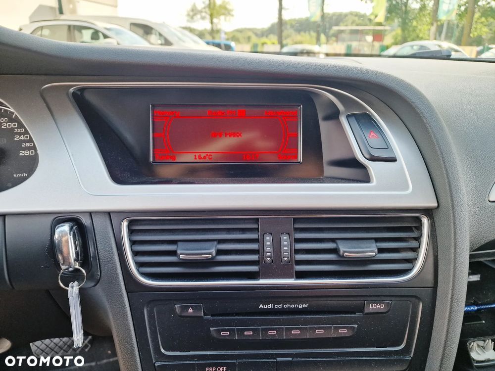 Audi A4 Avant - 32