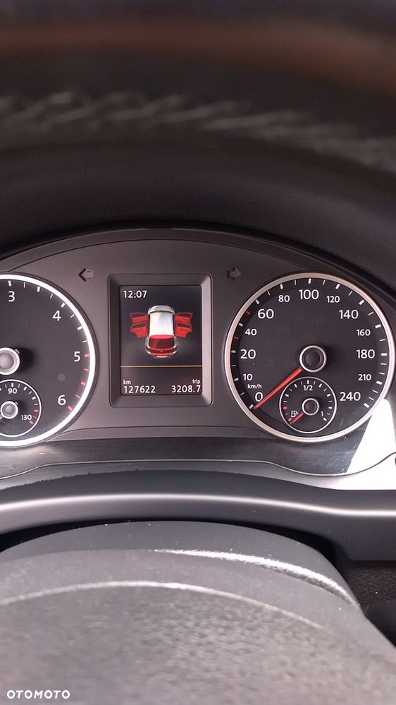 Volkswagen Tiguan 2.0 TDI SCR 4MotION DSG R-Line - 13