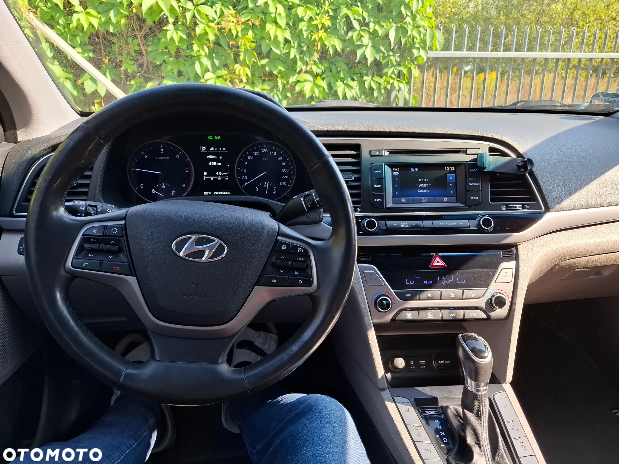 Hyundai Elantra 1.6 CRDi BlueDrive Comfort DCT - 19