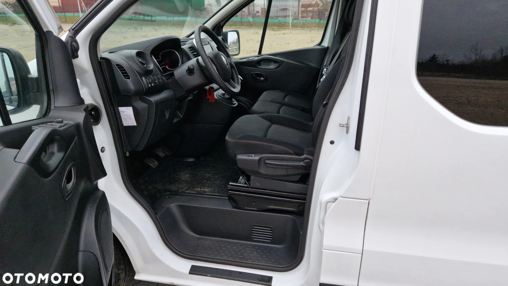 Renault Trafic SpaceClass 2.0 dCi - 13