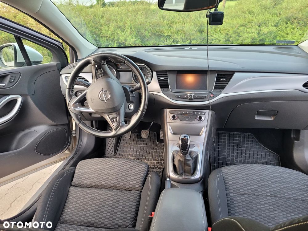 Opel Astra 1.6 CDTI Sport - 11