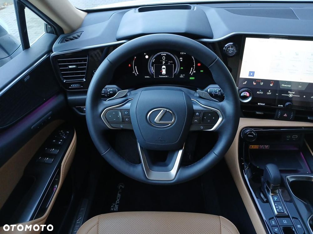 Lexus NX 350h Omotenashi AWD - 11