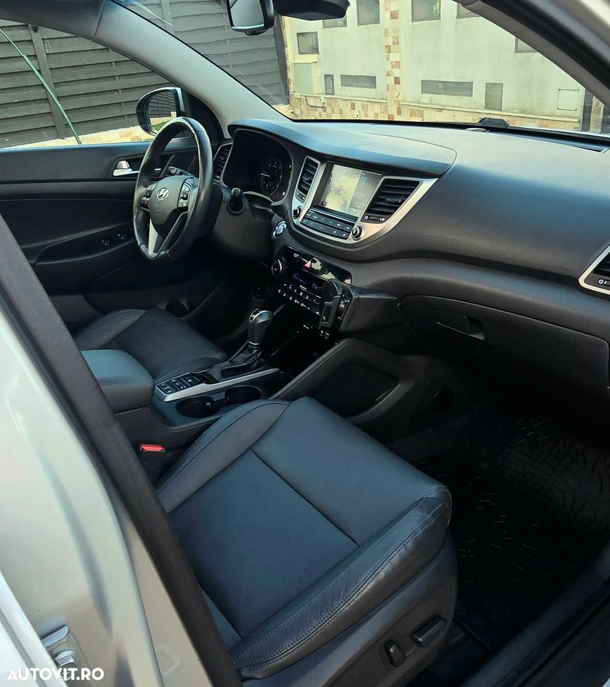 Hyundai Tucson 2.0 CRDI 4WD 6AT Luxury Pack+ - 34