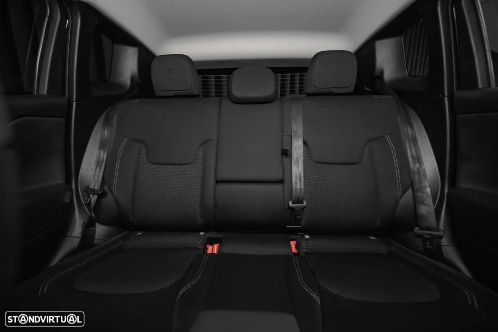 Jeep Renegade 1.0 T Limited - 38
